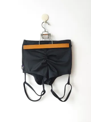 Short Poble Dance Negro