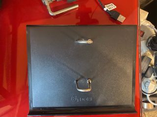 Set de oficina: monitor, teclado, webcam y más