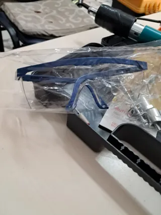 Spara chiodi pneumatico