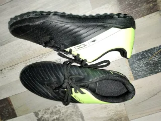Zapatillas de fútbol Kipsa negras y verdes
