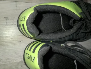 Zapatillas de fútbol Kipsa negras y verdes