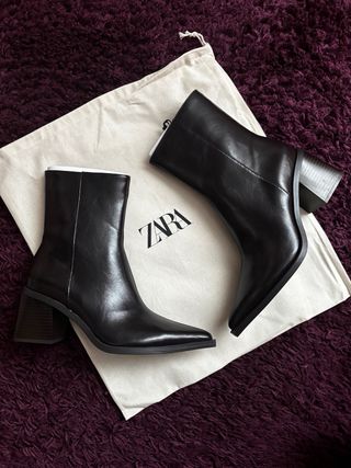 Botín Tacón Ancho Marrón Zara