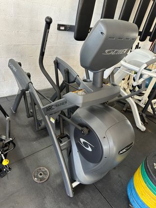 Cybex Arc Trainer y Curl Bíceps