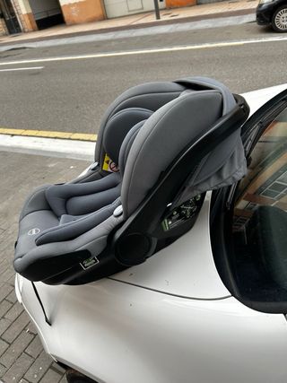 usado 3 meses y con silla de coche incluida y.