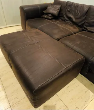 Sofá 4 plazas + Puff + 3 cojines