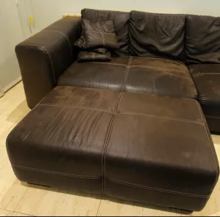 Sofá 4 plazas + Puff + 3 cojines