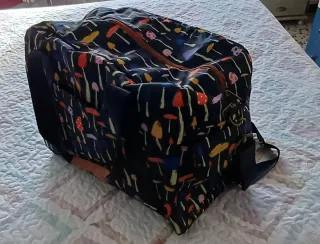 Bolsa de viaje con estampado de setas