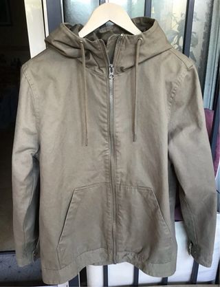 Chaqueta H&M con capucha