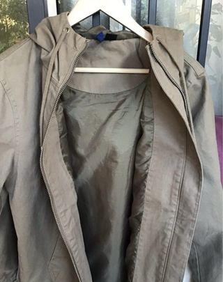 Chaqueta H&M con capucha