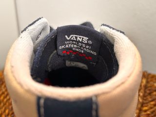 Zapatos VANS SK8-HI Beige y Negros