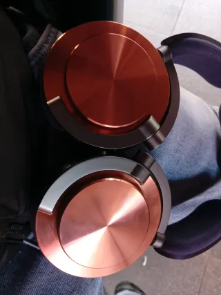 Cuffie Dyson Bluetooth Oro Viola