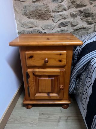 Mesitas de noche de madera