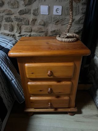 Mesitas de noche de madera