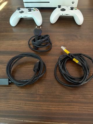 Xbox One S 500GB Bianca + 2 Controller