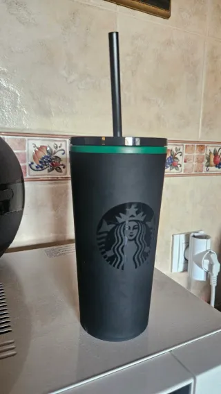 Vaso Starbucks Negro con Tapa y Popote