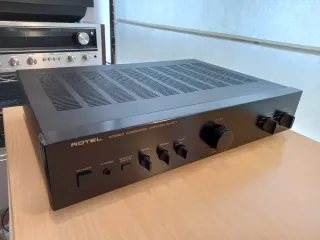 Amplificatore Rotel RA-971 Nero