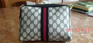 Necessaire Gucci vintage monogramma GG