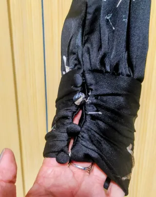 Blusa Zara negra con estampado