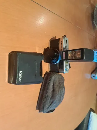 Olympus Trip 35 con flash Kako