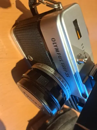 Olympus Trip 35 con flash Kako