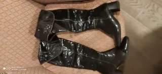 Stivali vernice nera con possibilità di ripiegarli