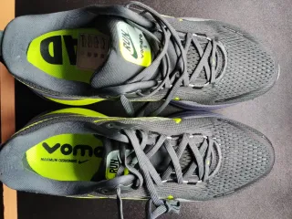 Nike Vomero 18 Talla 43