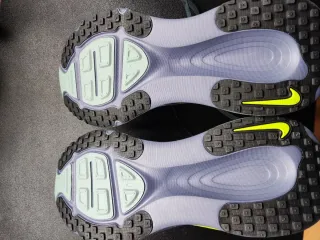 Nike Vomero 18 Talla 43