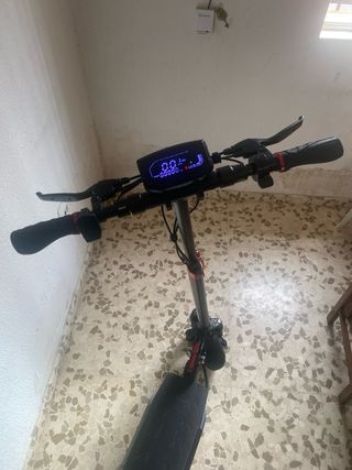 Patinete Eléctrico con Luces LED