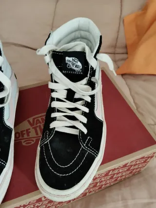 Botas Vans Negras Azules Rosas