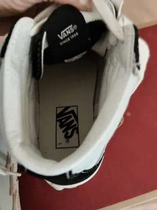 Botas Vans Negras Azules Rosas