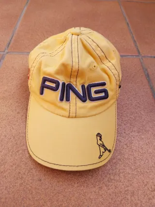 Gorra de golf PING amarilla