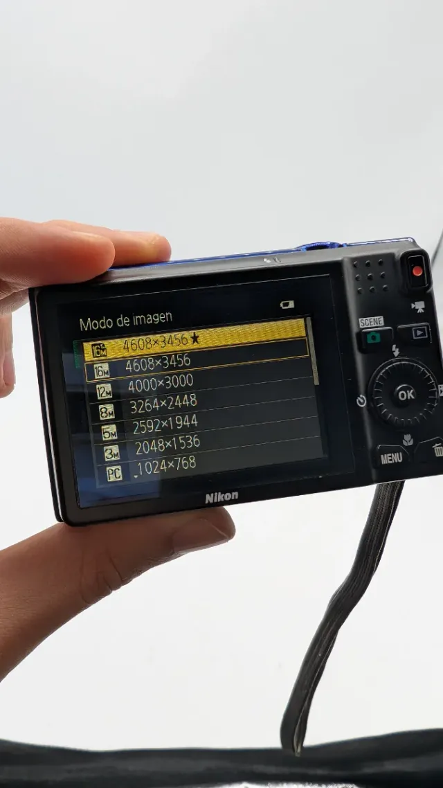 Cámara Nikon Coolpix S6200 Azul