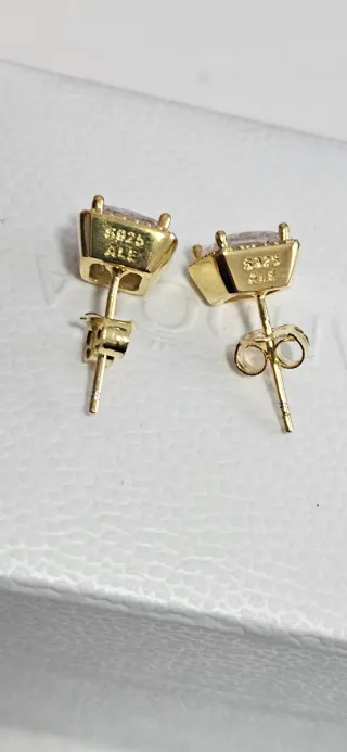 Pendientes Pandora Cuadrados Circonitas Dorados