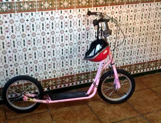 Patinete Scooter XXL rosa con casco