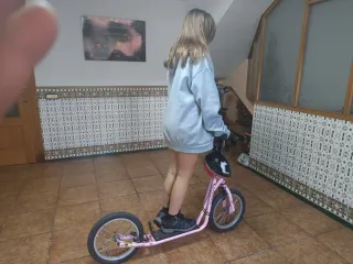 Patinete Scooter XXL rosa con casco