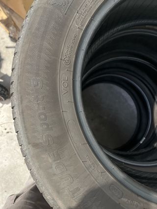 2 Michelin Latitude Sport 3 - 235/60/17