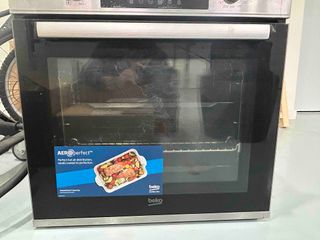 Horno Beko con tecnología AEROPERFEC