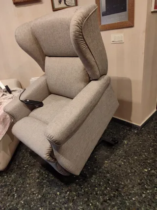 Sillón orejero elevador