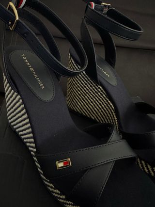 Sandalias cuña Tommy Hilfiger nuevas