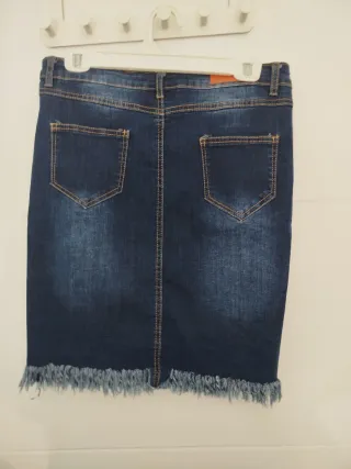 Falda vaquera con botones