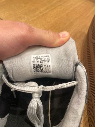 Adidas Campus azules y negras