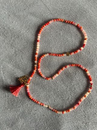 2 pulseras Marina García en diferentes tonos.