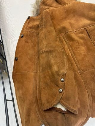 Montone color cammello