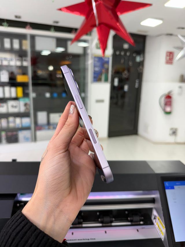 IPHONE 17 256GB SEMI NUEVO