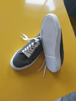 Zapatillas grises Genuine