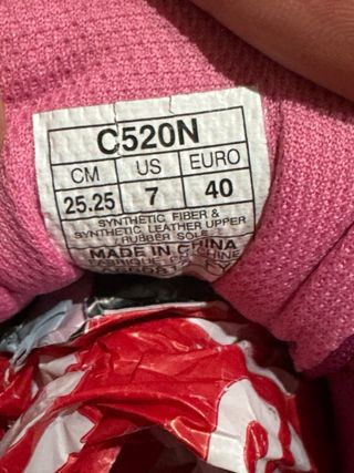 Zapatillas Asics rosas y amarillas