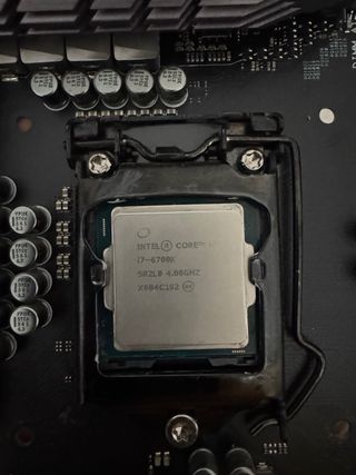 Placa Base ASUS Hero VIII + i7 6700k + R. líquida
