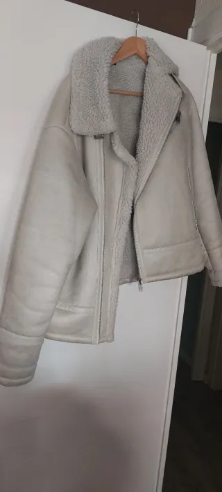 Cazadora velour beige