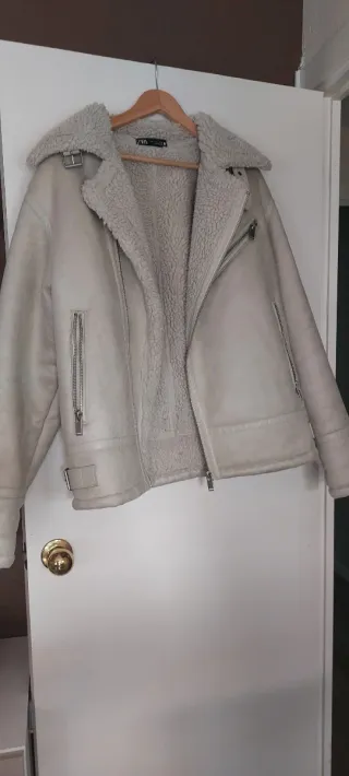 Cazadora velour beige