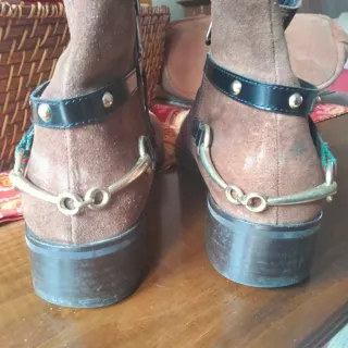 Botines Dansi Ante Marrones